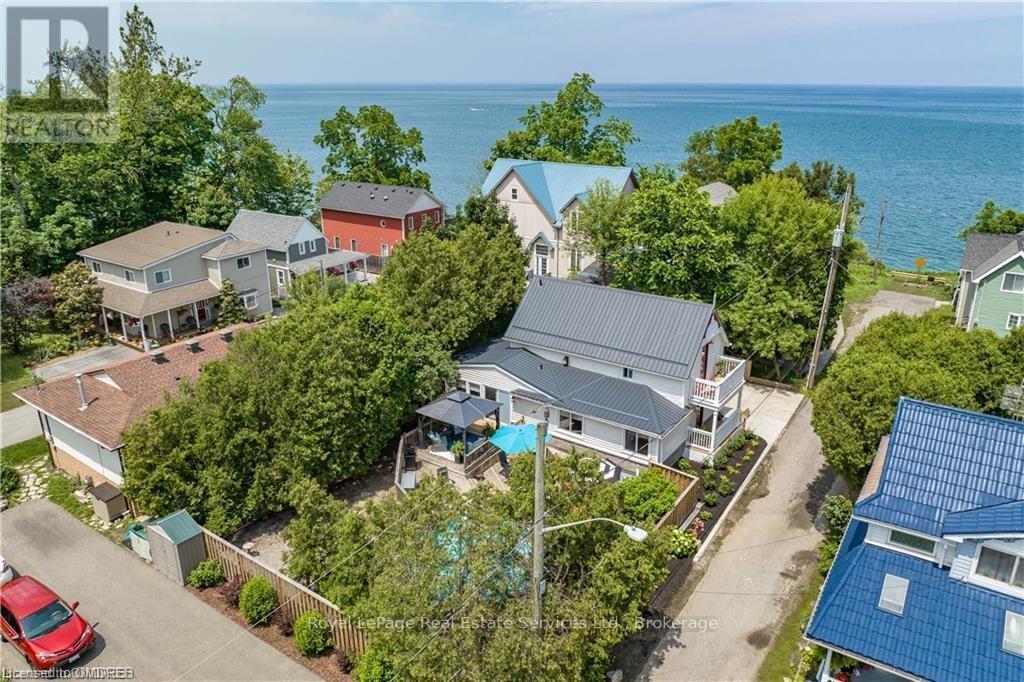 












4 6TH STREET

,
Grimsby (Grimsby Beach),




Ontario
L3M2T3


