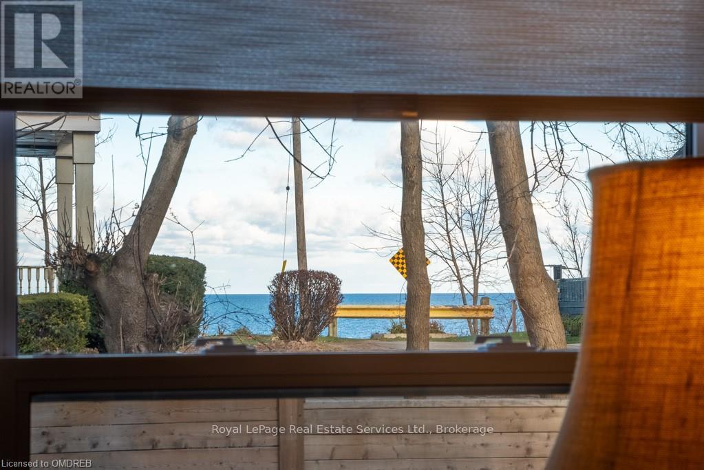 












4 6TH STREET

,
Grimsby (Grimsby Beach),




Ontario
L3M2T3

