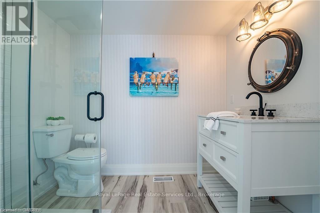 












4 6TH STREET

,
Grimsby (Grimsby Beach),




Ontario
L3M2T3

