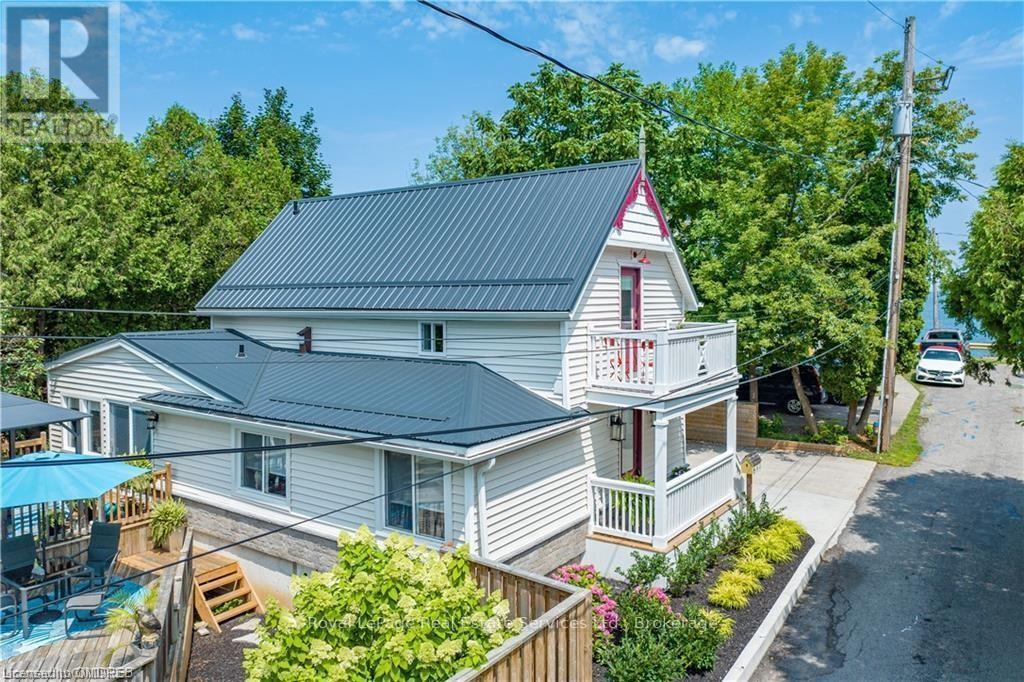 












4 6TH STREET

,
Grimsby (Grimsby Beach),




Ontario
L3M2T3

