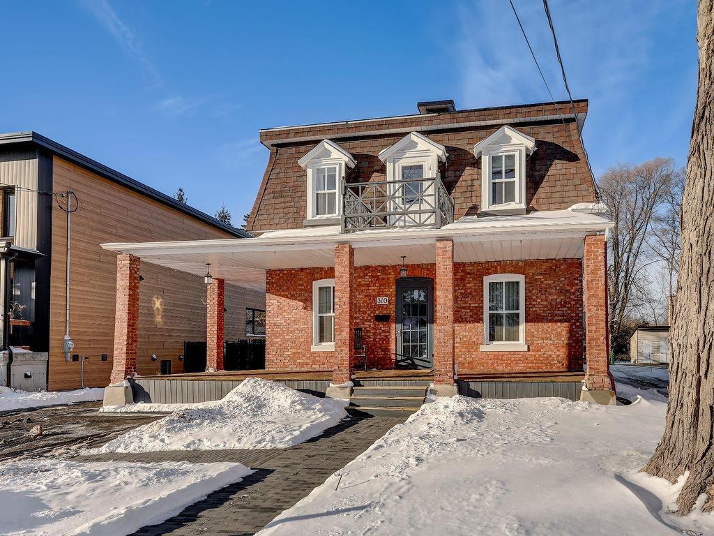 









310


9e Avenue

,
Richelieu,




QC
J3L3N9

