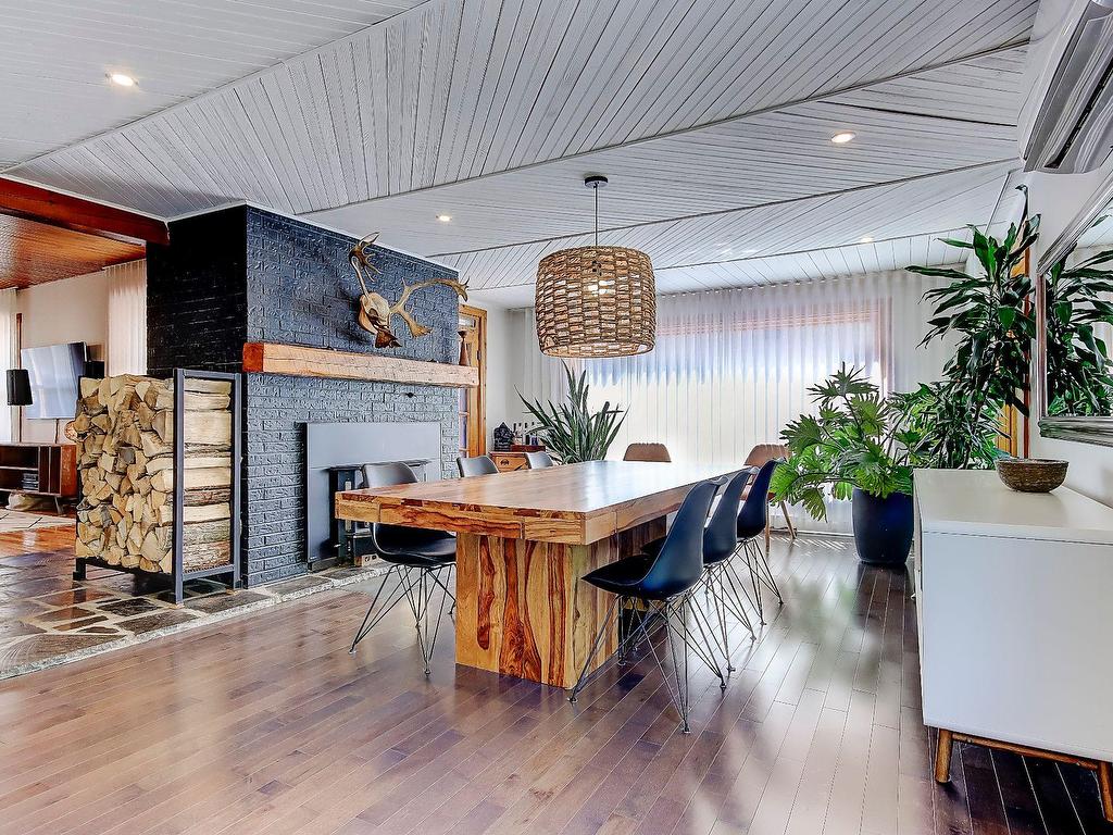 









310


9e Avenue

,
Richelieu,




QC
J3L3N9

