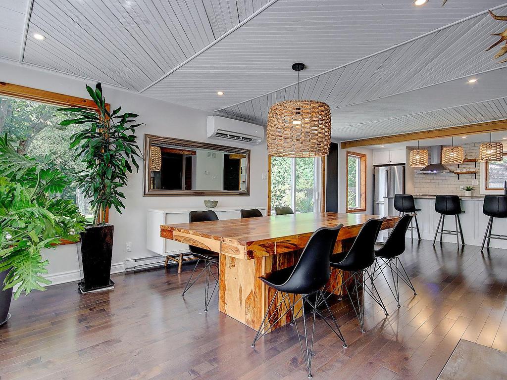 









310


9e Avenue

,
Richelieu,




QC
J3L3N9

