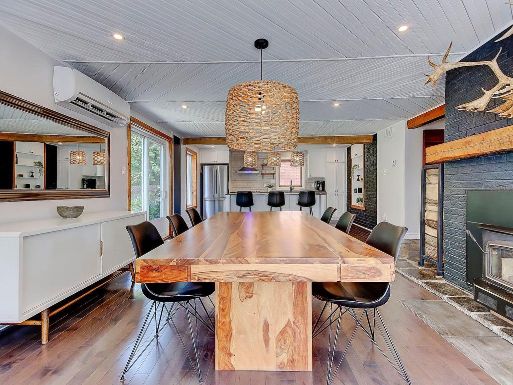 









310


9e Avenue

,
Richelieu,




QC
J3L3N9

