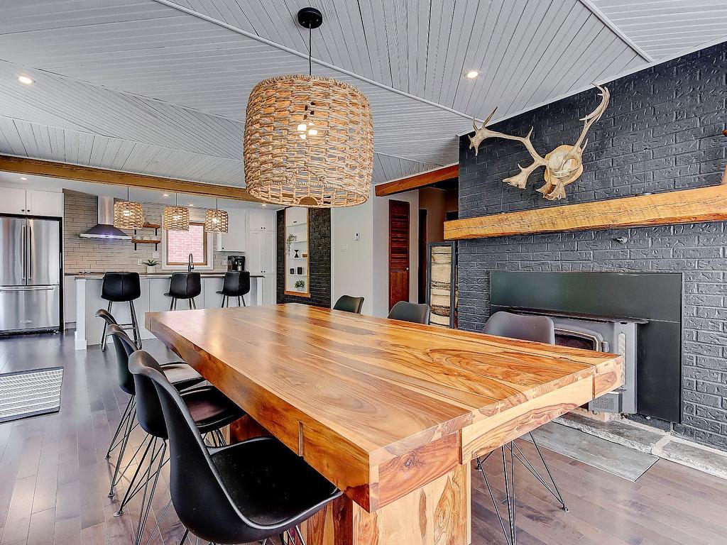 









310


9e Avenue

,
Richelieu,




QC
J3L3N9

