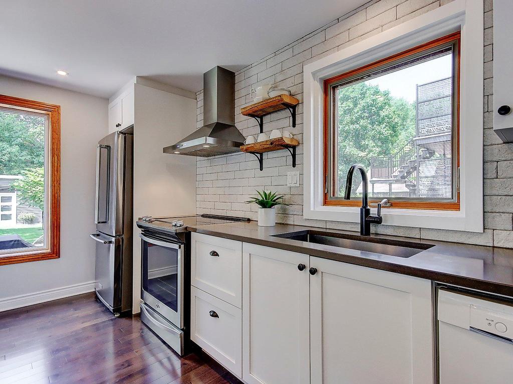 









310


9e Avenue

,
Richelieu,




QC
J3L3N9

