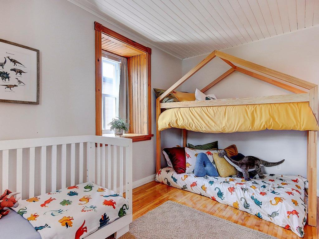 









310


9e Avenue

,
Richelieu,




QC
J3L3N9

