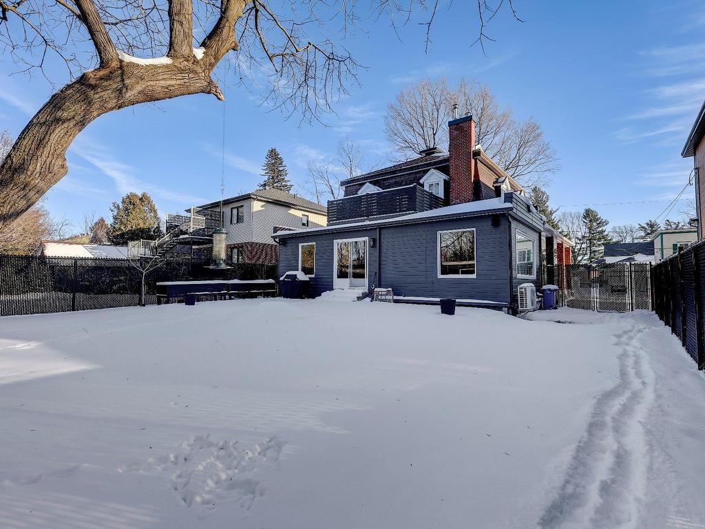 









310


9e Avenue

,
Richelieu,




QC
J3L3N9

