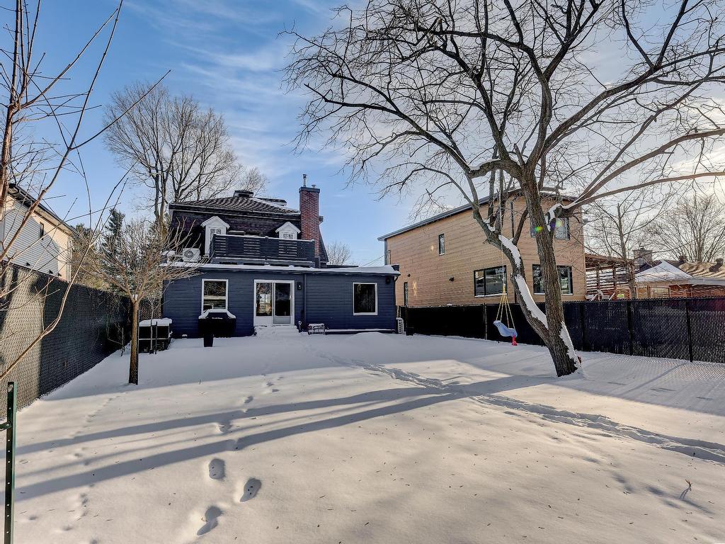 









310


9e Avenue

,
Richelieu,




QC
J3L3N9

