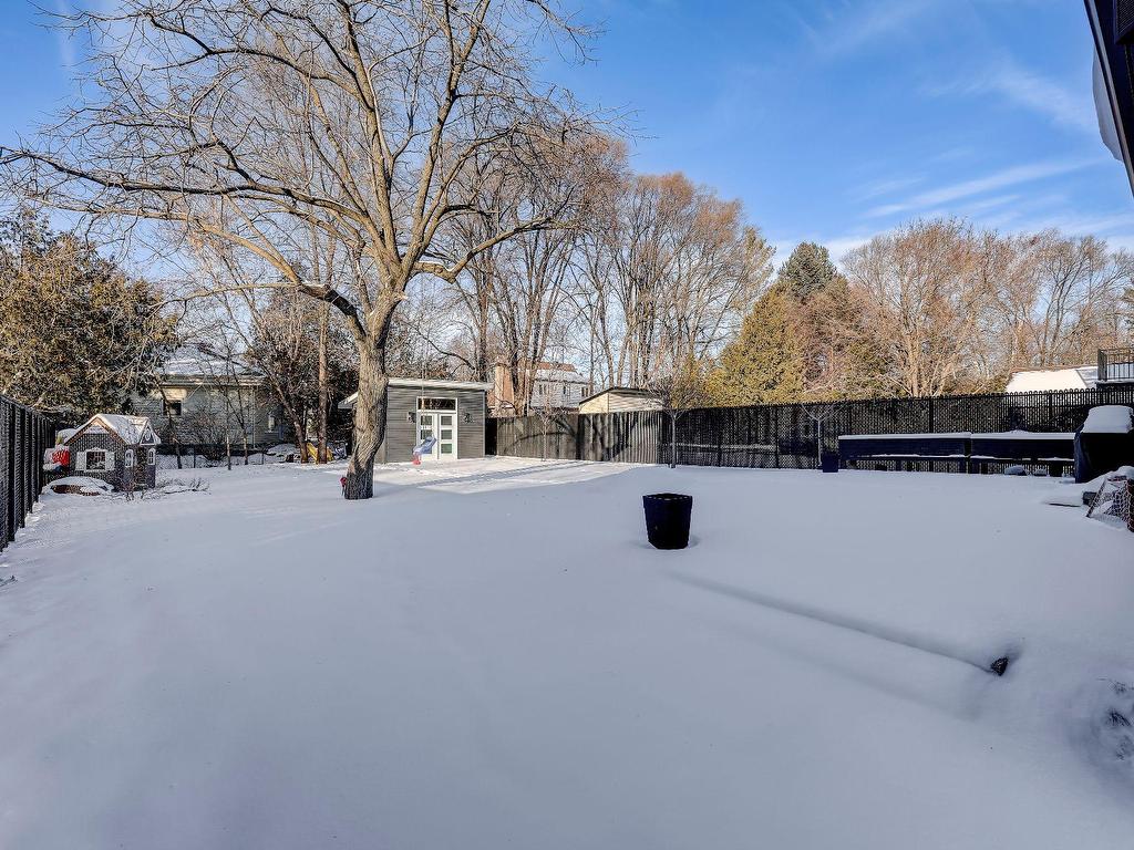 









310


9e Avenue

,
Richelieu,




QC
J3L3N9

