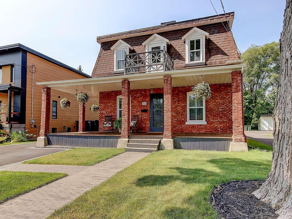 









310


9e Avenue

,
Richelieu,




QC
J3L3N9

