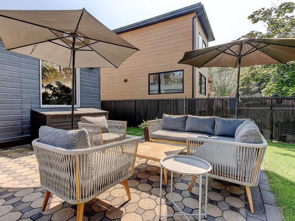 









310


9e Avenue

,
Richelieu,




QC
J3L3N9

