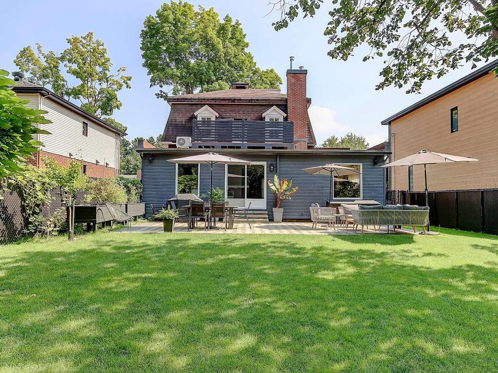 









310


9e Avenue

,
Richelieu,




QC
J3L3N9

