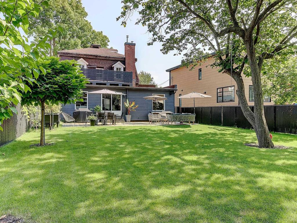 









310


9e Avenue

,
Richelieu,




QC
J3L3N9

