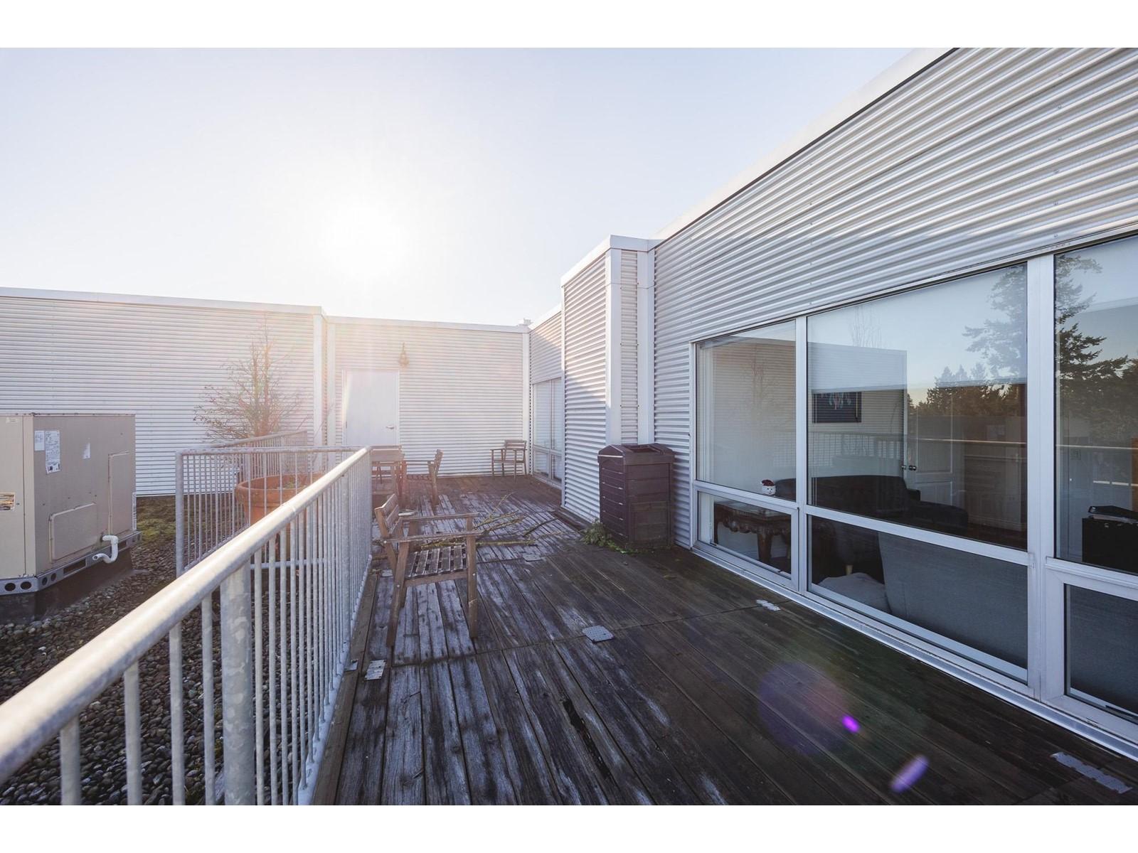 












301 8268 120 STREET

,
Surrey,




British Columbia
V3W3N4

