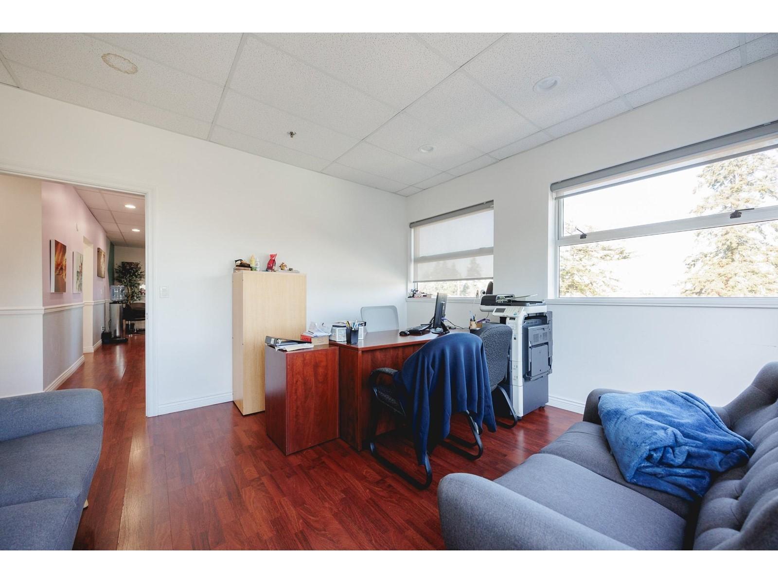 












301 8268 120 STREET

,
Surrey,




British Columbia
V3W3N4

