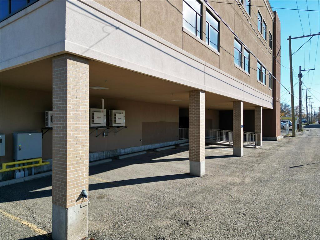 












220 10th Street

,
Brandon,




Manitoba
R7A4E8

