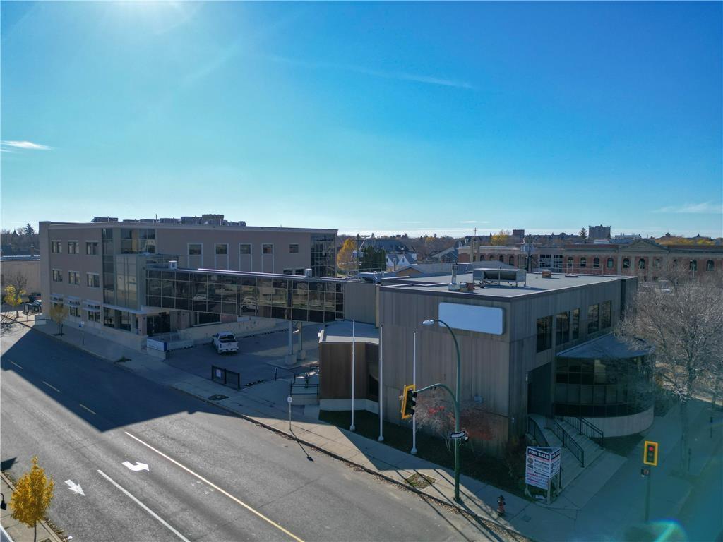 












220 10th Street

,
Brandon,




Manitoba
R7A4E8

