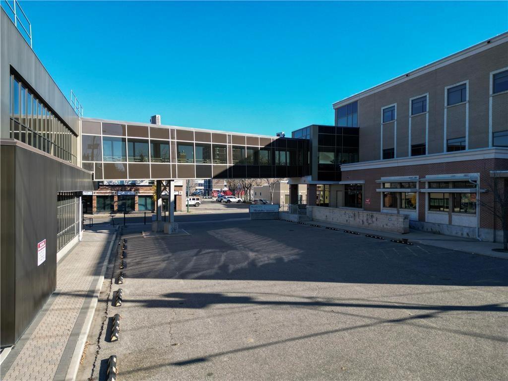 












220 10th Street

,
Brandon,




Manitoba
R7A4E8

