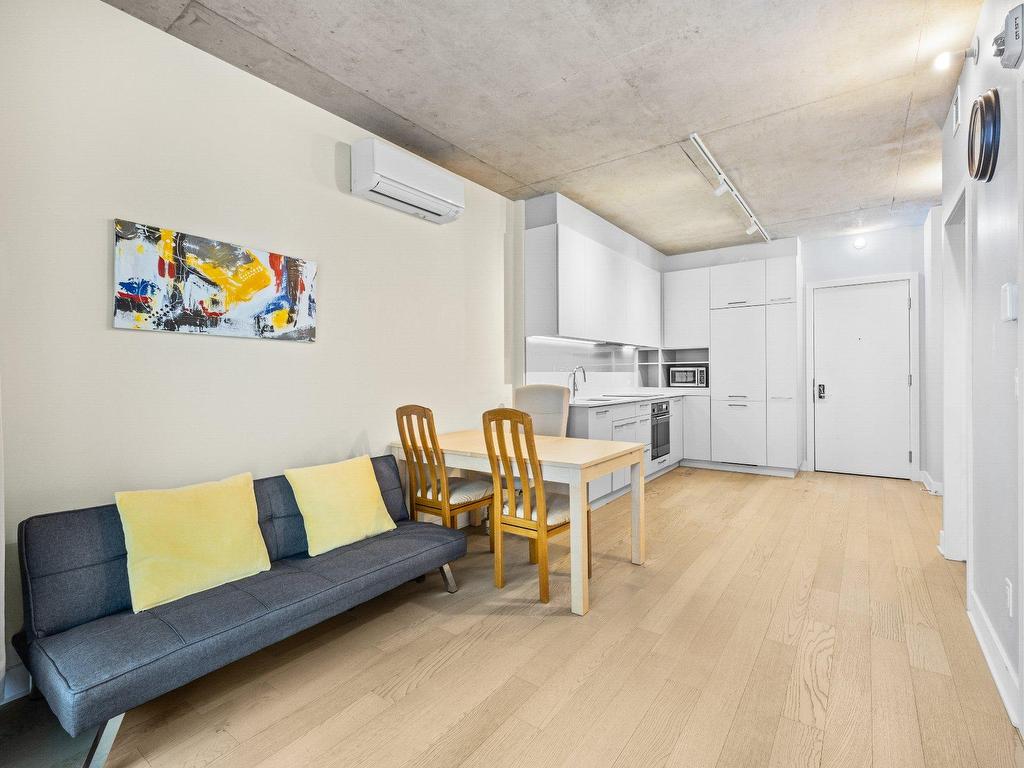 









2020


Boul. René-Lévesque O.

, 1605,
Montréal (Ville-Marie),




QC
H3H0B4

