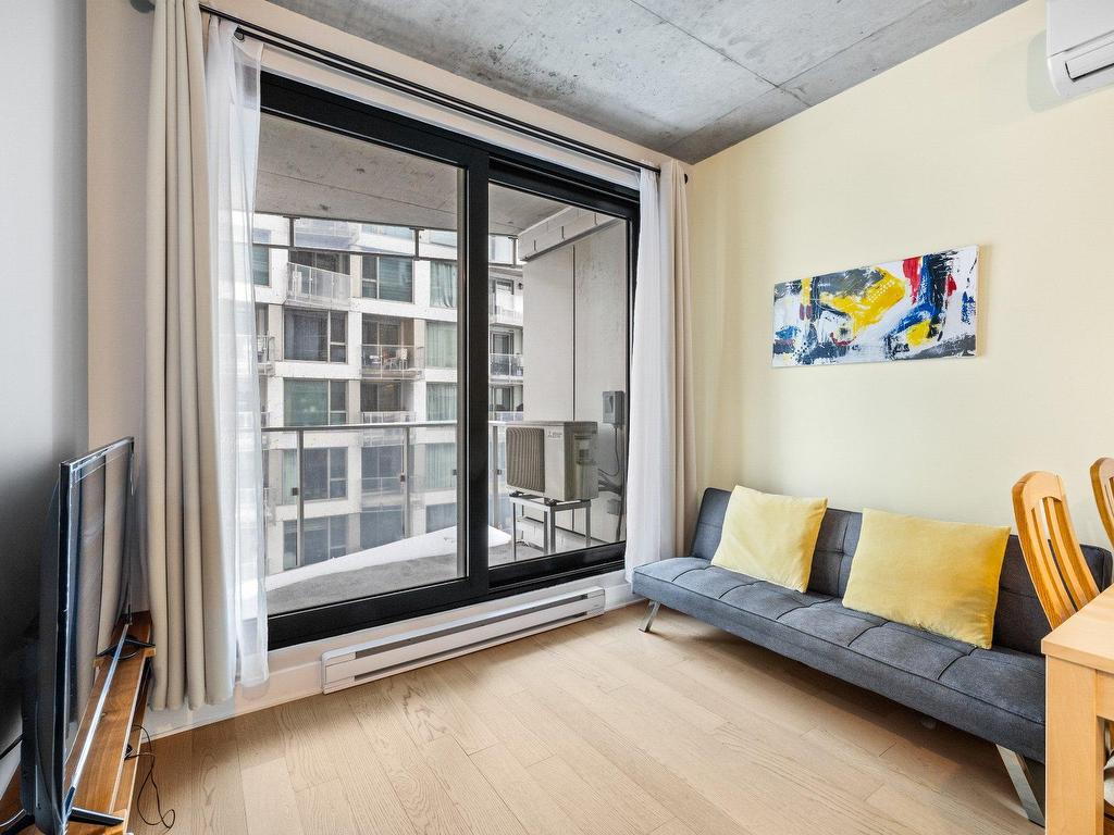 









2020


Boul. René-Lévesque O.

, 1605,
Montréal (Ville-Marie),




QC
H3H0B4

