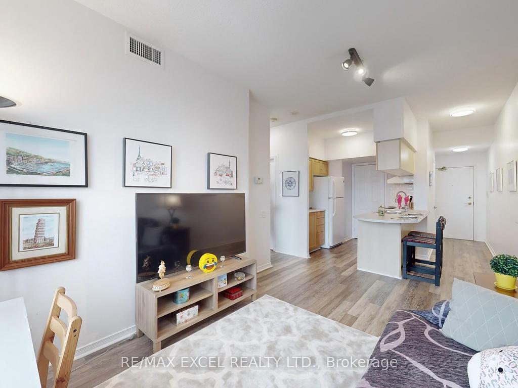 









8


Hillcrest

Avenue, 3103,
Toronto,




ON
M2N 6Y6

