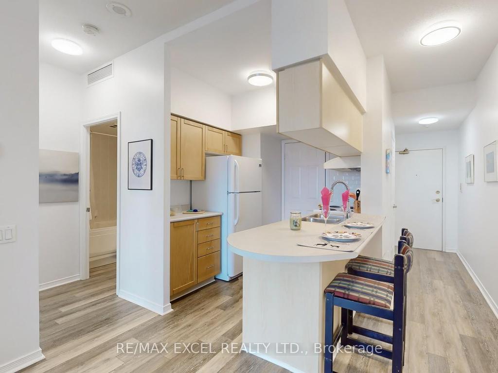 









8


Hillcrest

Avenue, 3103,
Toronto,




ON
M2N 6Y6

