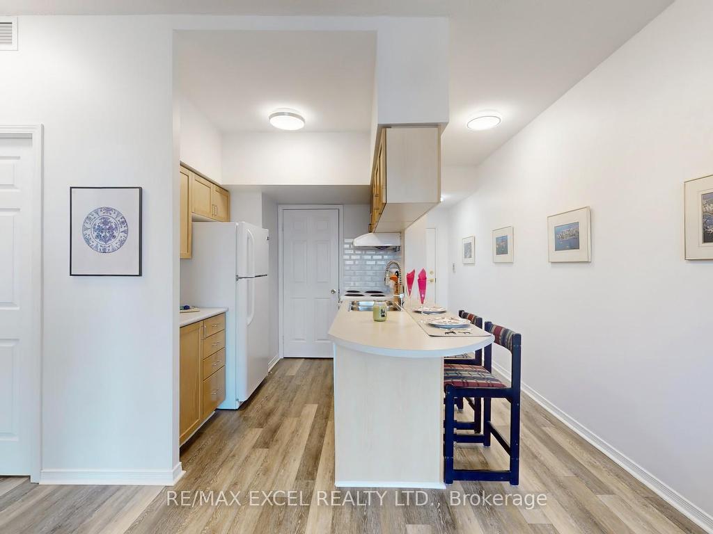 









8


Hillcrest

Avenue, 3103,
Toronto,




ON
M2N 6Y6

