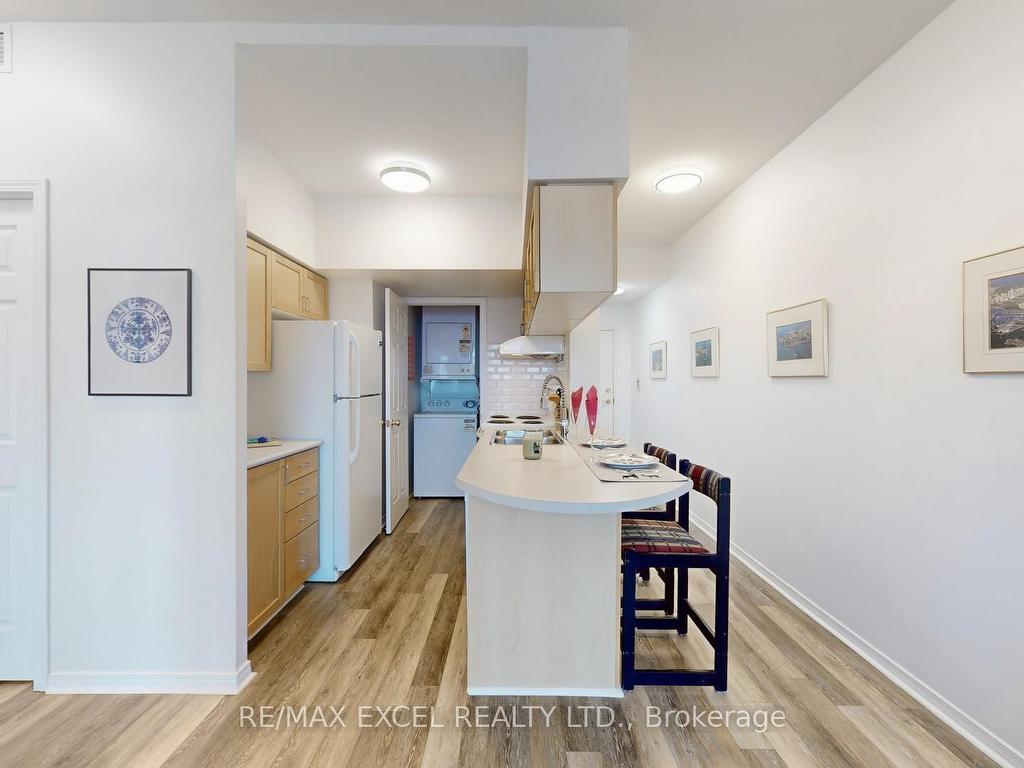 









8


Hillcrest

Avenue, 3103,
Toronto,




ON
M2N 6Y6

