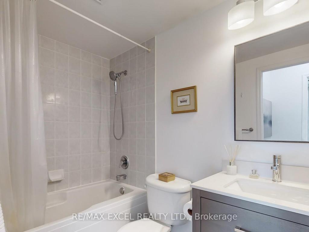 









8


Hillcrest

Avenue, 3103,
Toronto,




ON
M2N 6Y6

