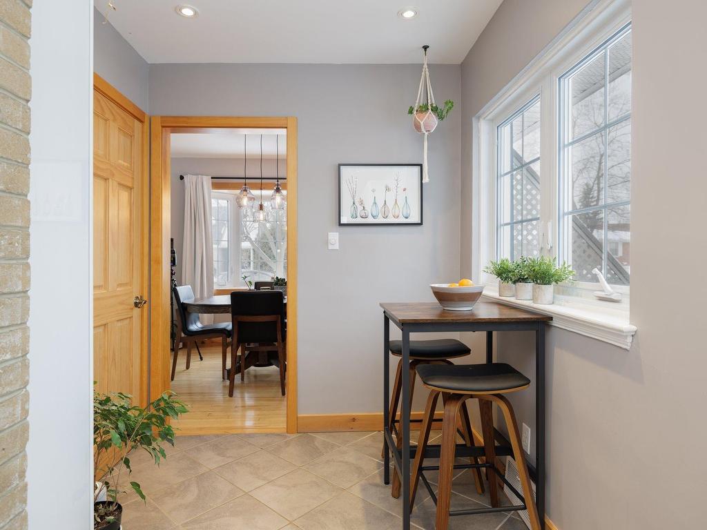 









43


Av. Charles

,
Pointe-Claire,




QC
H9R4K6

