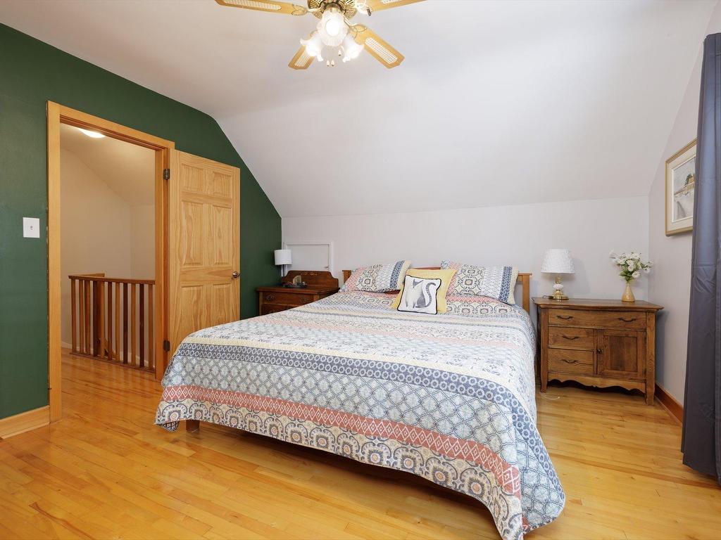 









43


Av. Charles

,
Pointe-Claire,




QC
H9R4K6

