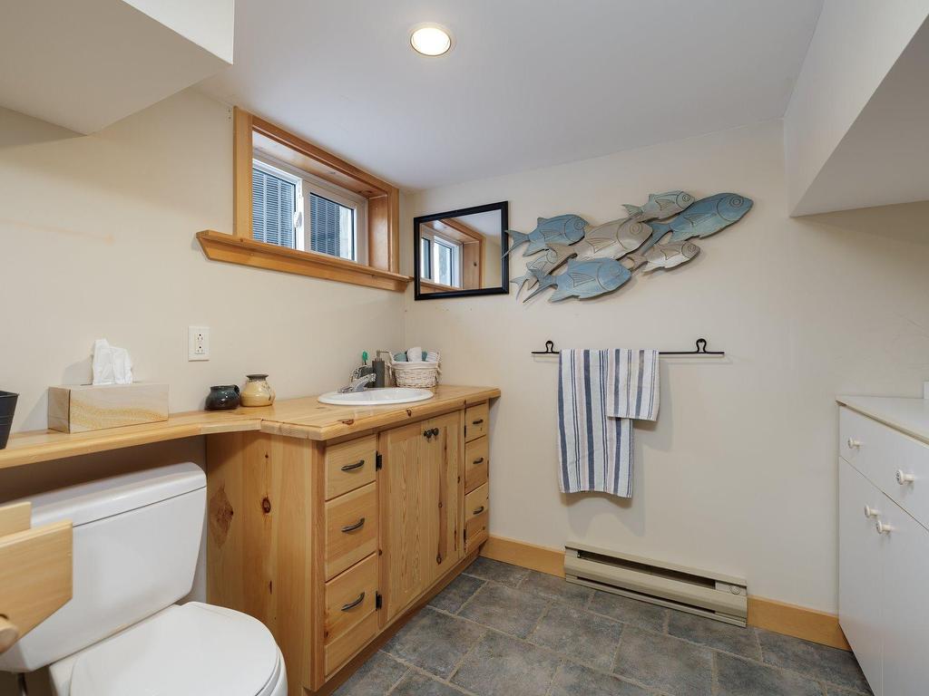 









43


Av. Charles

,
Pointe-Claire,




QC
H9R4K6

