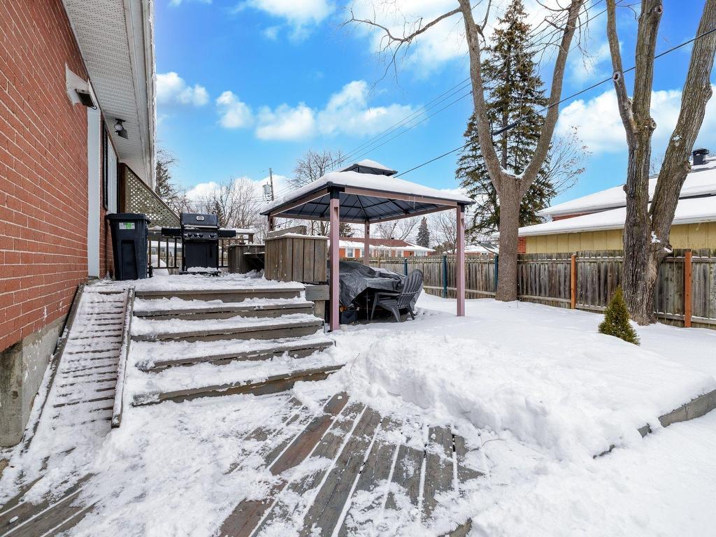 









43


Av. Charles

,
Pointe-Claire,




QC
H9R4K6

