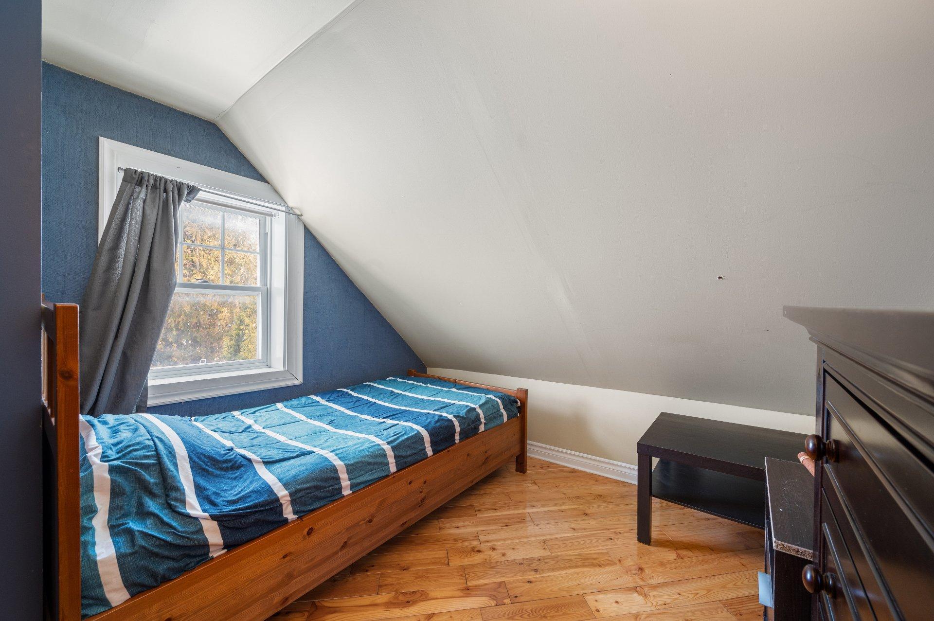 









5150


Rg de la Rivière S.

,
Saint-Jean-Baptiste,







QC
J0L2B0

