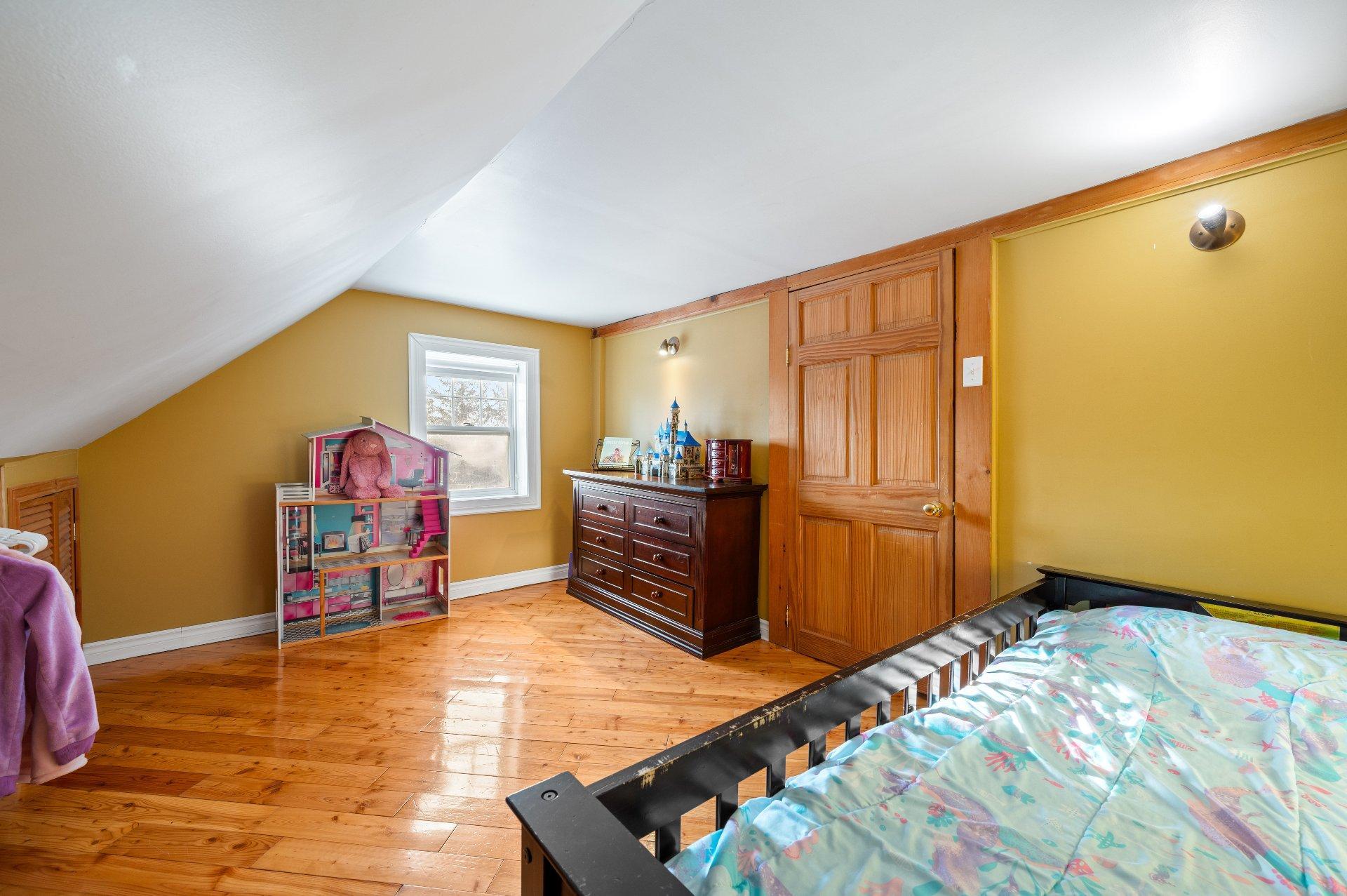 









5150


Rg de la Rivière S.

,
Saint-Jean-Baptiste,







QC
J0L2B0

