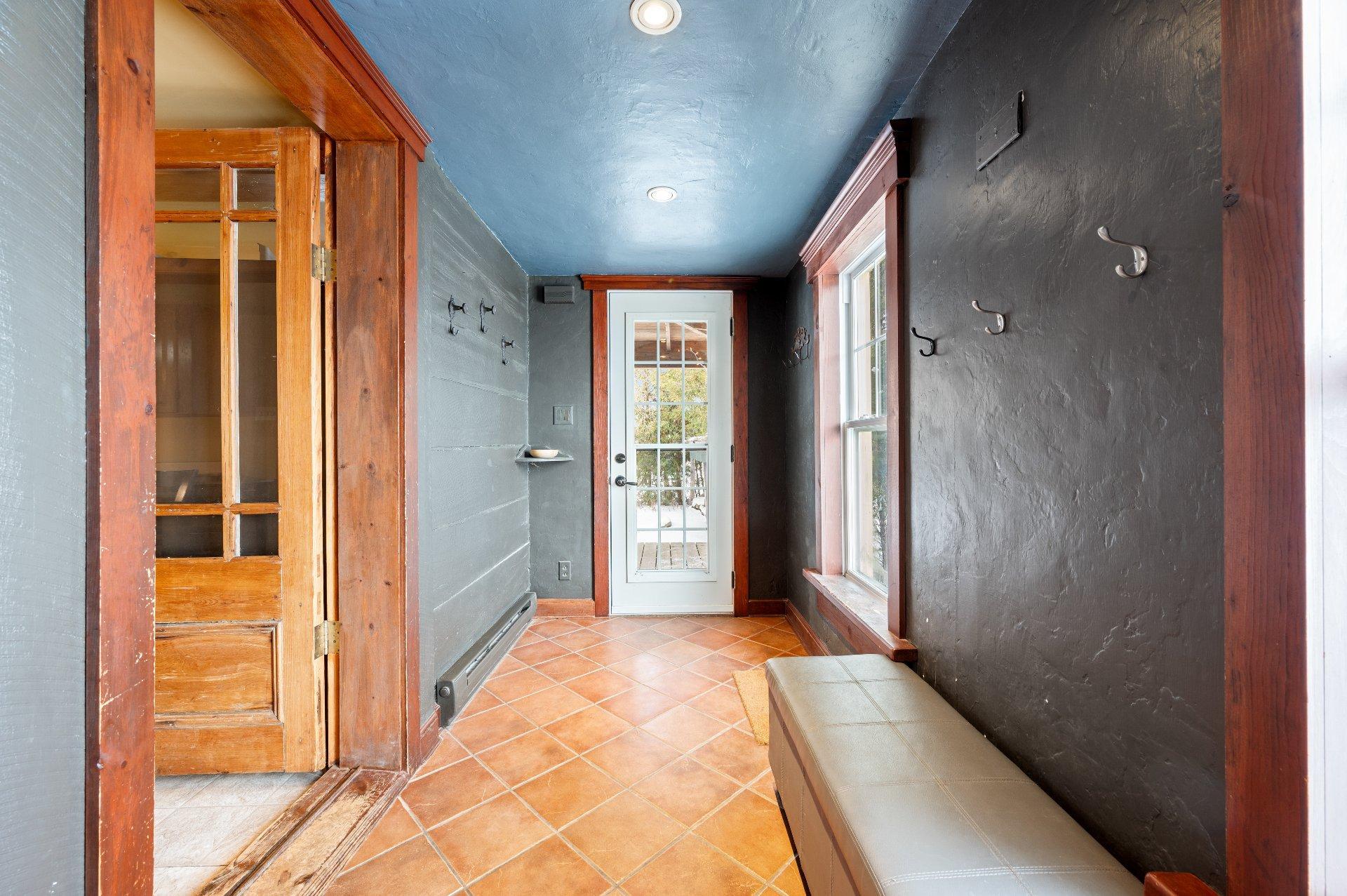 









5150


Rg de la Rivière S.

,
Saint-Jean-Baptiste,







QC
J0L2B0

