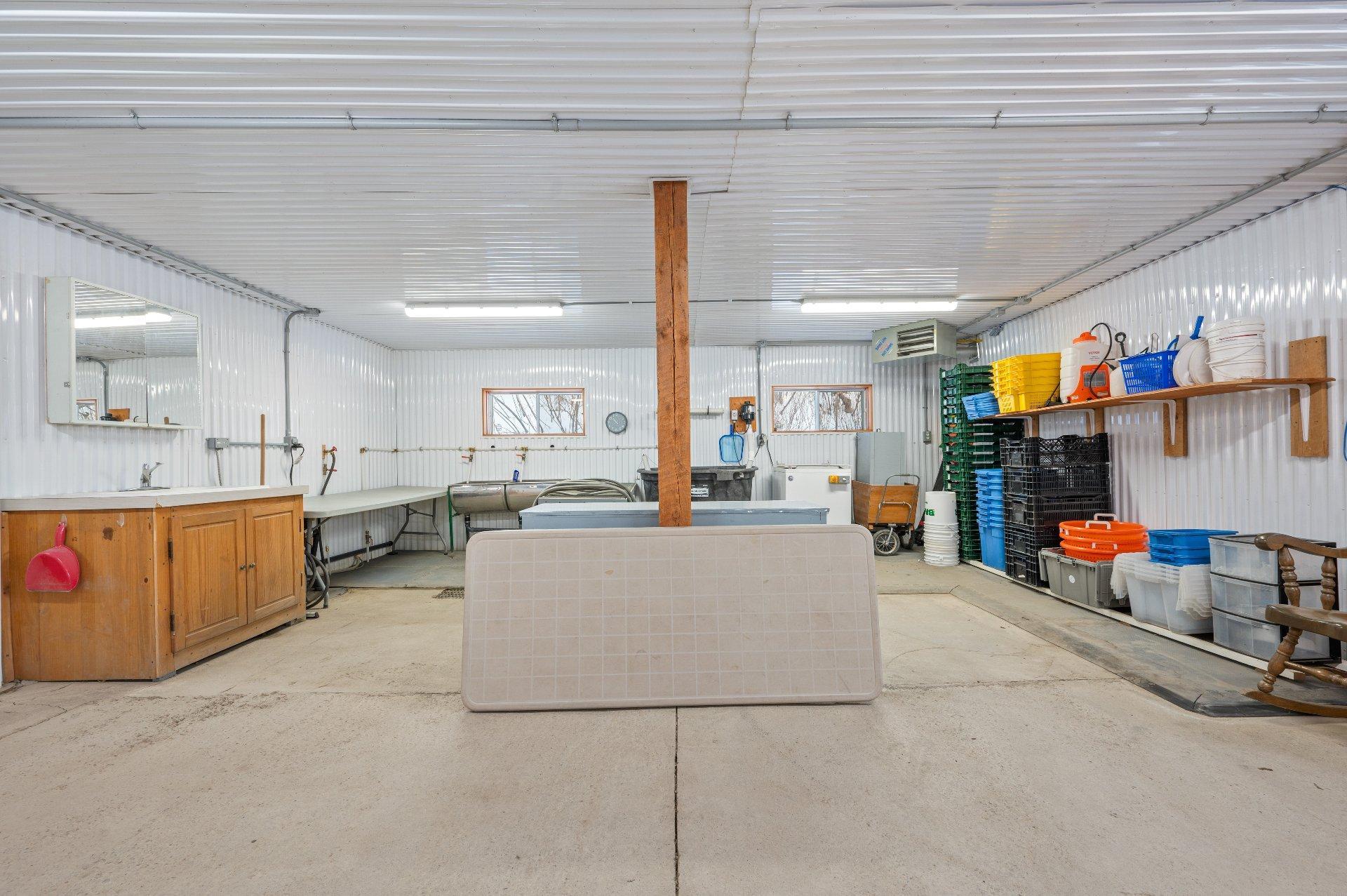 









5150


Rg de la Rivière S.

,
Saint-Jean-Baptiste,







QC
J0L2B0

