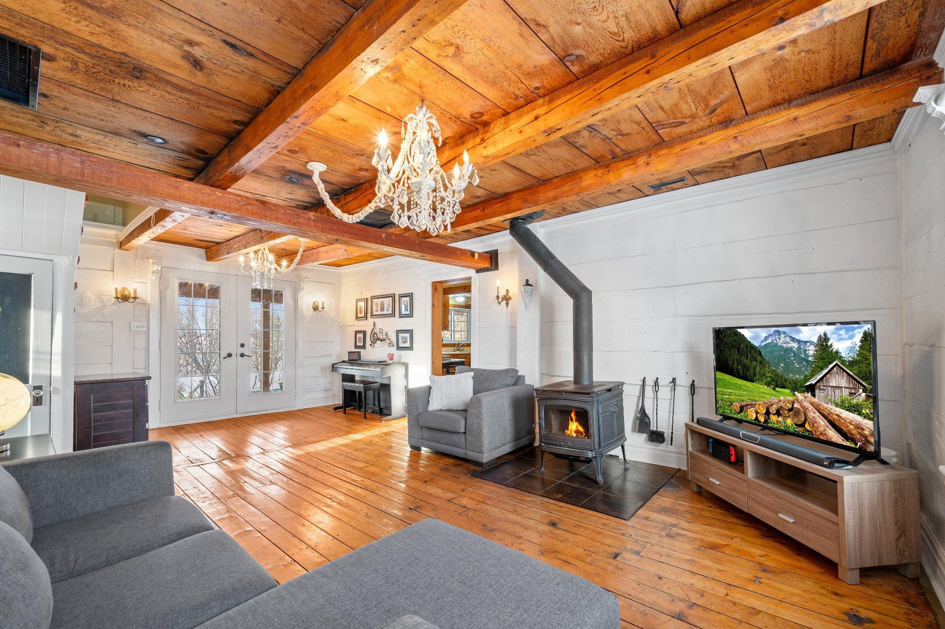 









5150


Rg de la Rivière S.

,
Saint-Jean-Baptiste,







QC
J0L2B0


