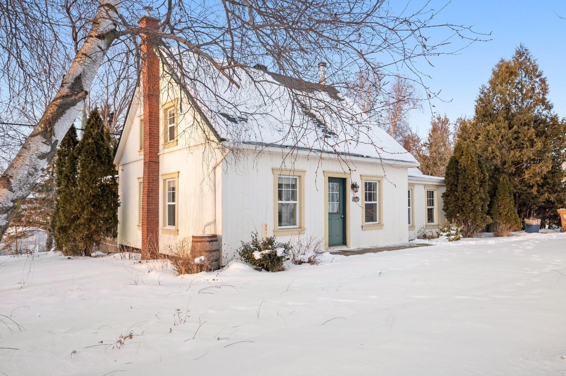 









5150


Rg de la Rivière S.

,
Saint-Jean-Baptiste,







QC
J0L2B0


