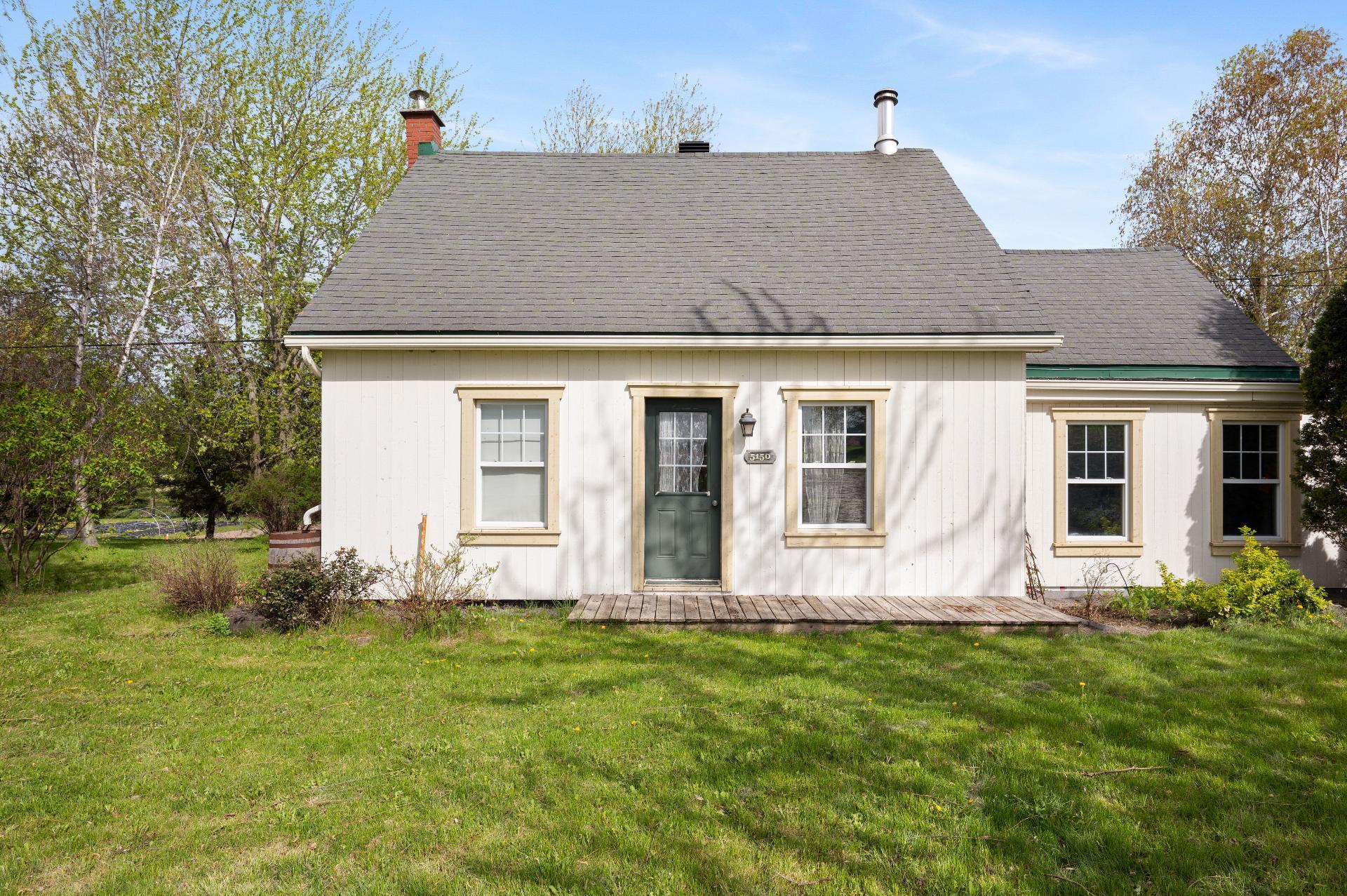 









5150


Rg de la Rivière S.

,
Saint-Jean-Baptiste,







QC
J0L2B0

