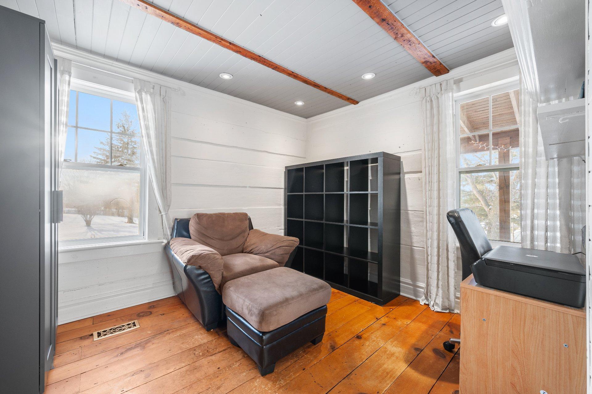 









5150


Rg de la Rivière S.

,
Saint-Jean-Baptiste,







QC
J0L2B0

