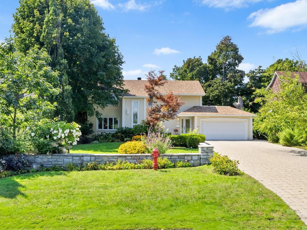 









42A


Av. du Golf

,
Pointe-Claire,




QC
H9S4N5


