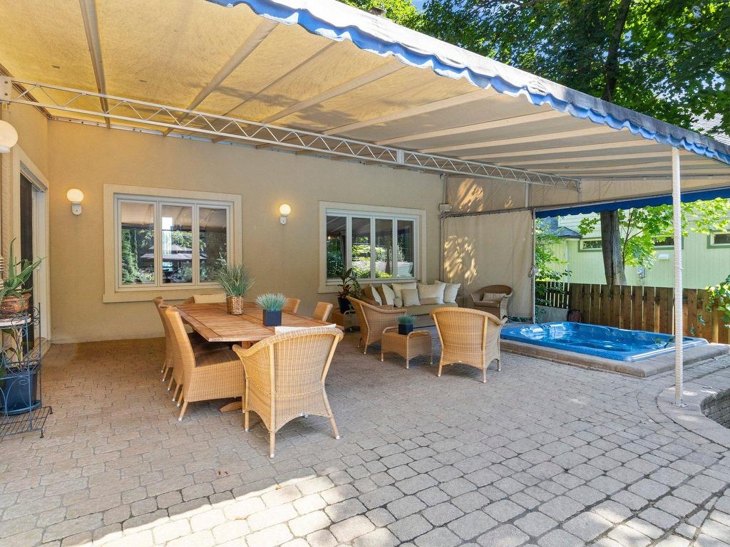 









42A


Av. du Golf

,
Pointe-Claire,




QC
H9S4N5

