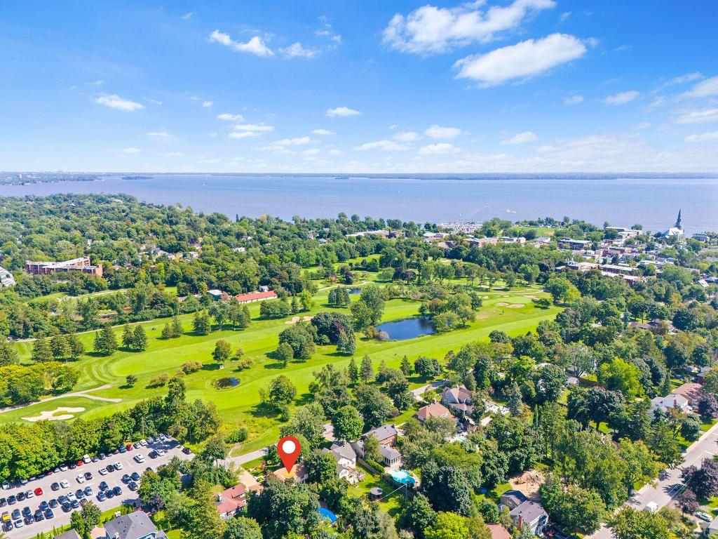 









42A


Av. du Golf

,
Pointe-Claire,




QC
H9S4N5


