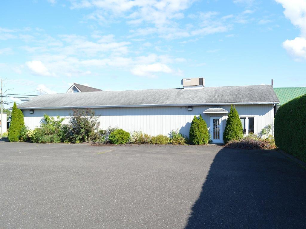 









2526


Rg St-Joseph

,
Sainte-Perpétue,




QC
J0R1C0

