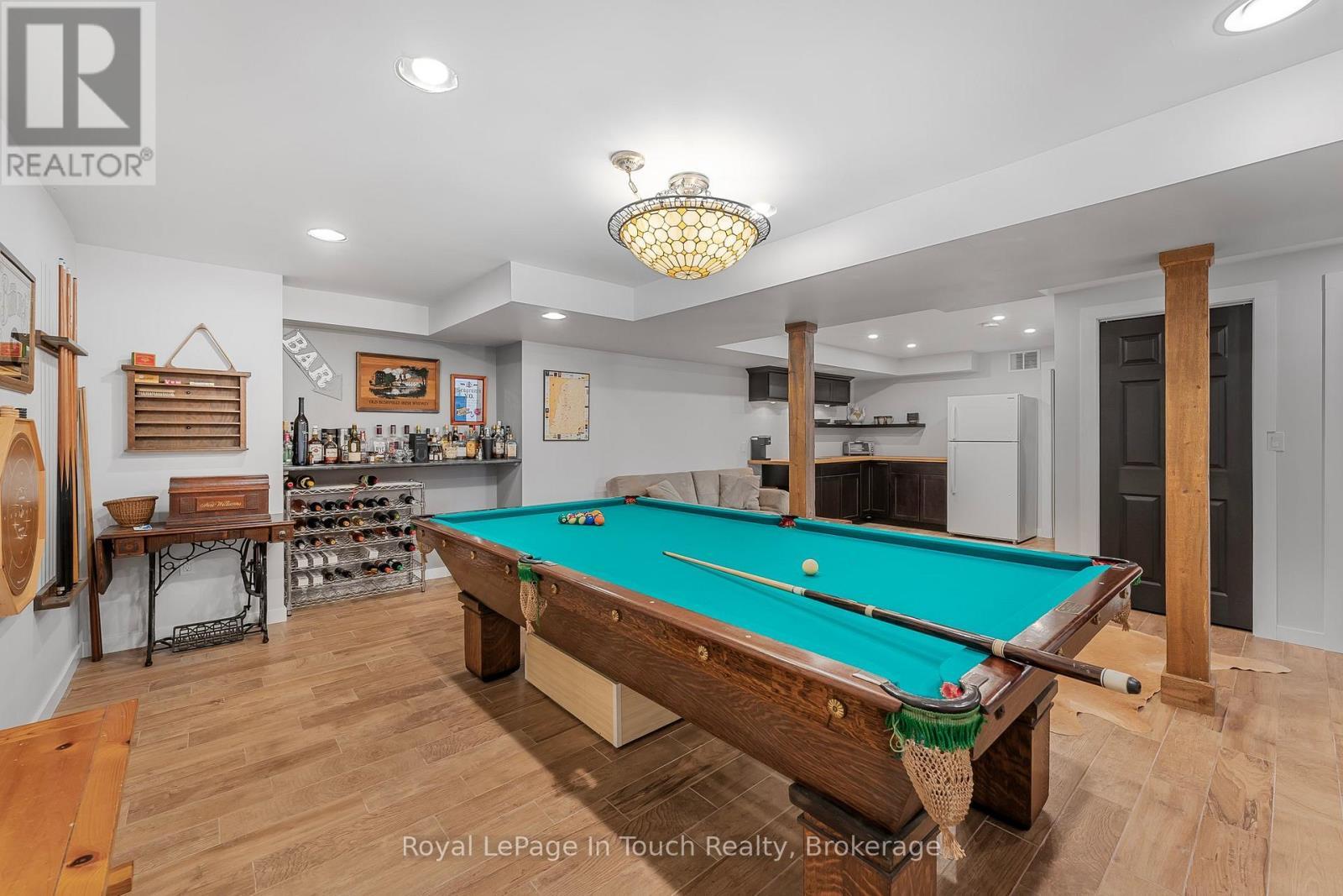 












199 HASKETT'S DRIVE

,
Georgian Bay (Baxter),




Ontario
L0K1S0

