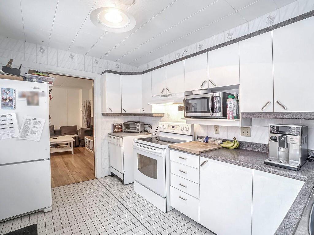 









5509


3e Avenue

,
Montréal (Rosemont/La Petite-Patrie),




QC
H1Y2W7

