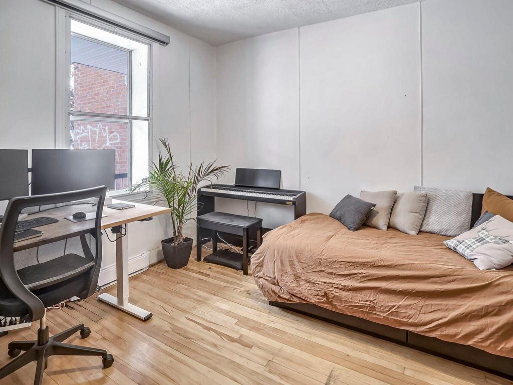









5509


3e Avenue

,
Montréal (Rosemont/La Petite-Patrie),




QC
H1Y2W7

