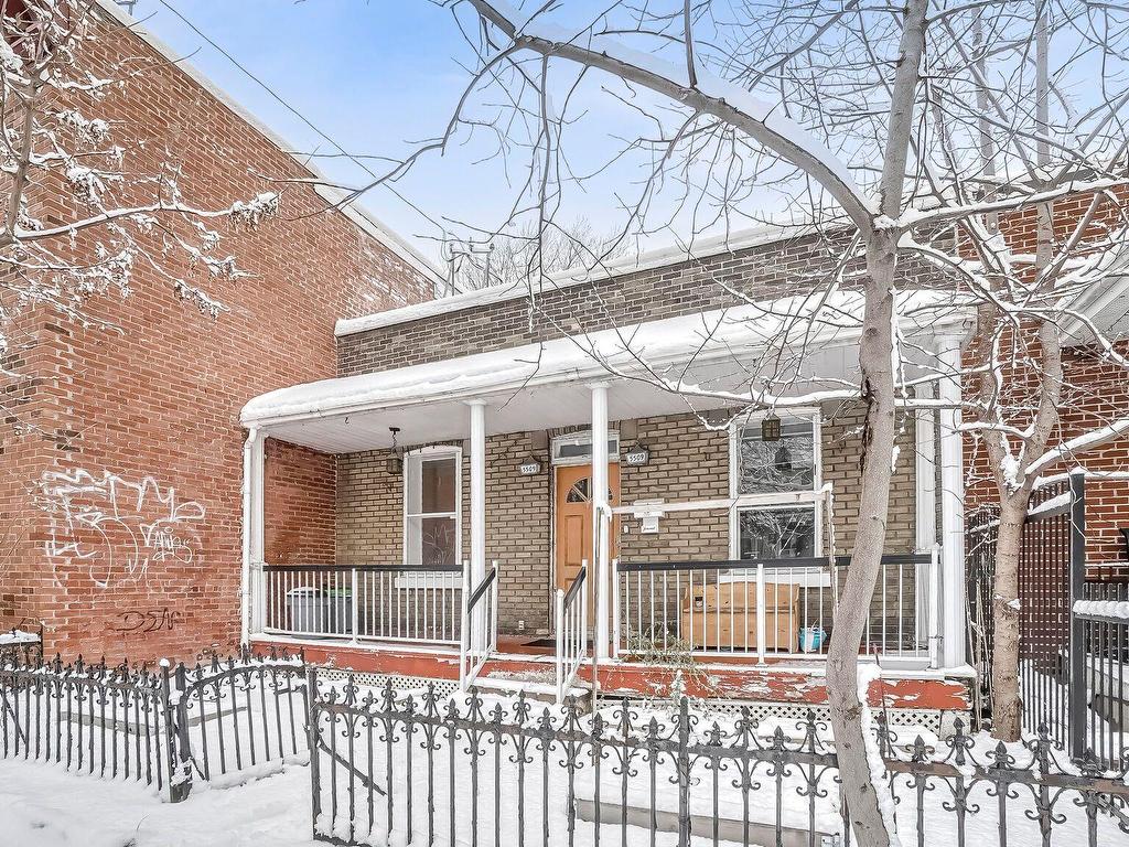 









5509


3e Avenue

,
Montréal (Rosemont/La Petite-Patrie),




QC
H1Y2W7

